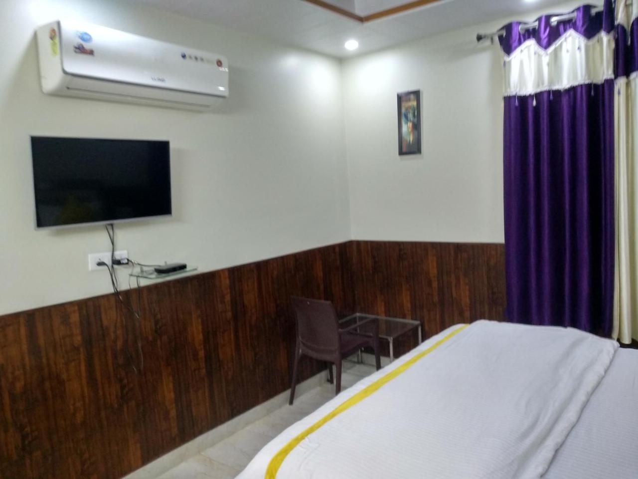 Hotel Rb Palace Dhaulpur Dış mekan fotoğraf