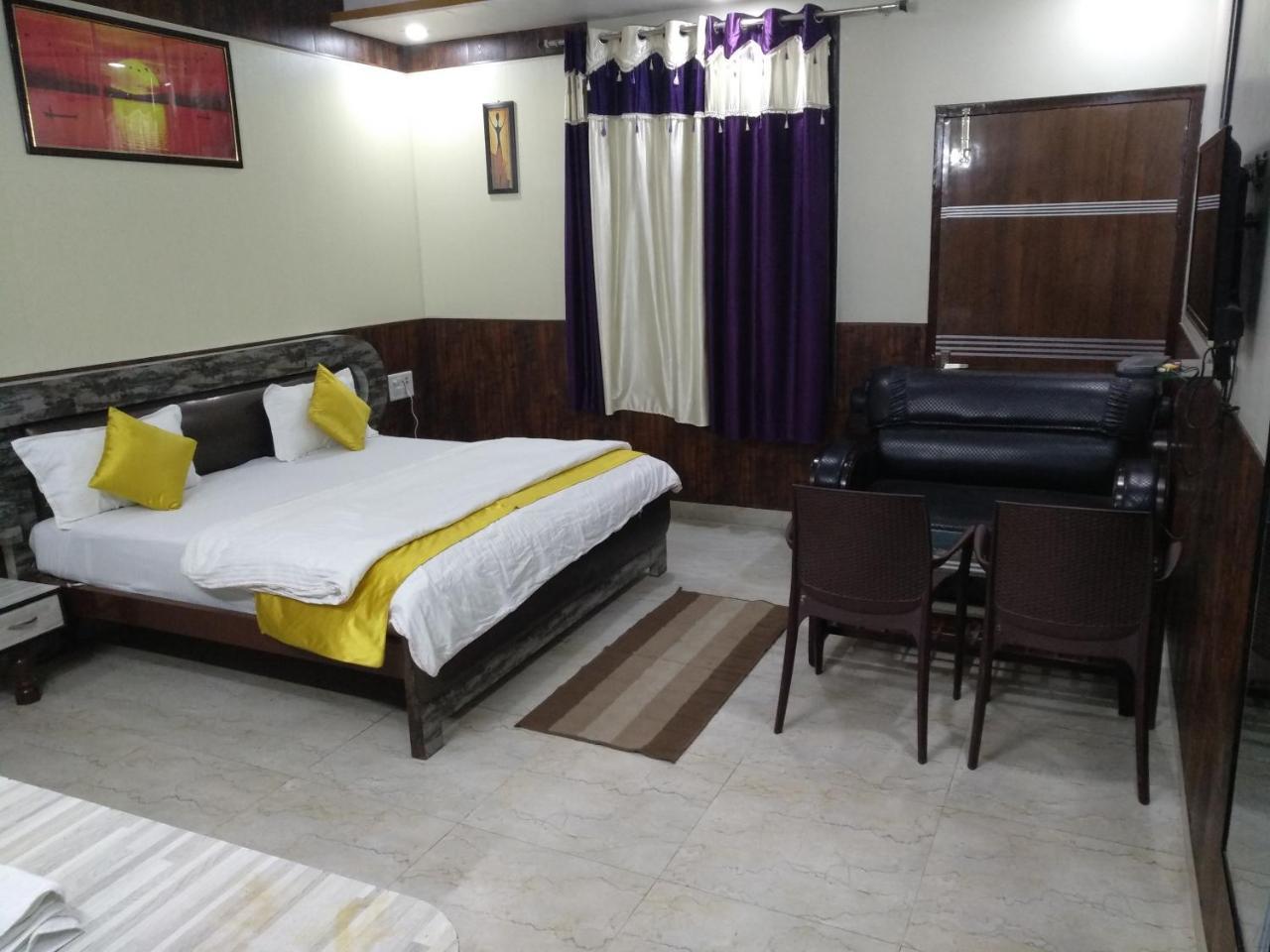 Hotel Rb Palace Dhaulpur Dış mekan fotoğraf